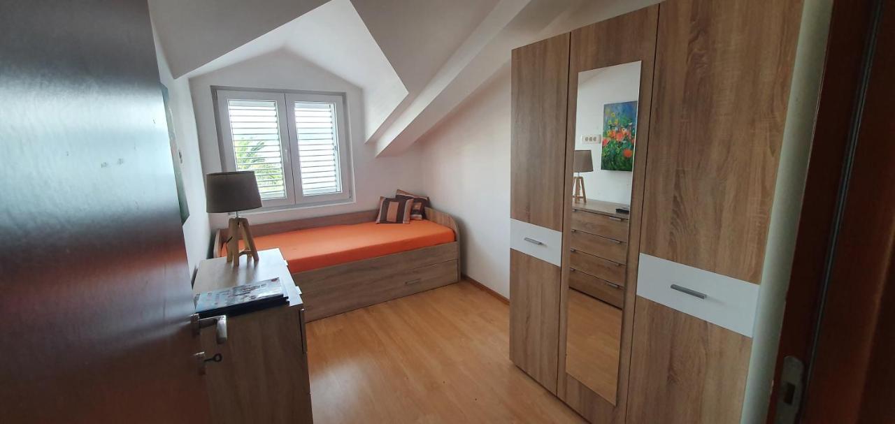 Penthouse By The Sea Apartment Тиват Екстериор снимка